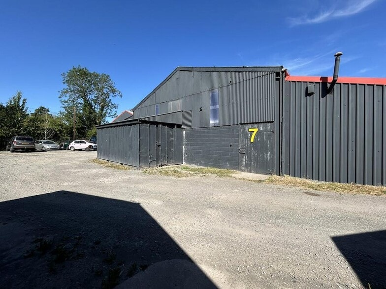 Pentre Industrial Estate, Pentre for sale - Building Photo - Image 1 of 1