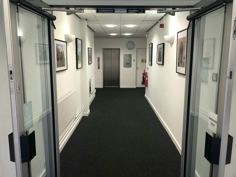 1-4 Long Causeway, Peterborough to rent - Building Photo - Image 2 of 3