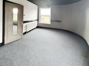 52 Princess St, Leigh to rent Interior Photo- Image 1 of 7