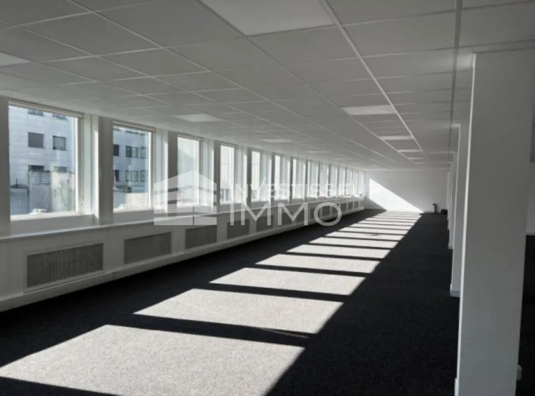 Office in Levallois-Perret to rent Interior Photo- Image 1 of 5