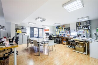 14-22 Waterson St, London to rent Interior Photo- Image 2 of 2