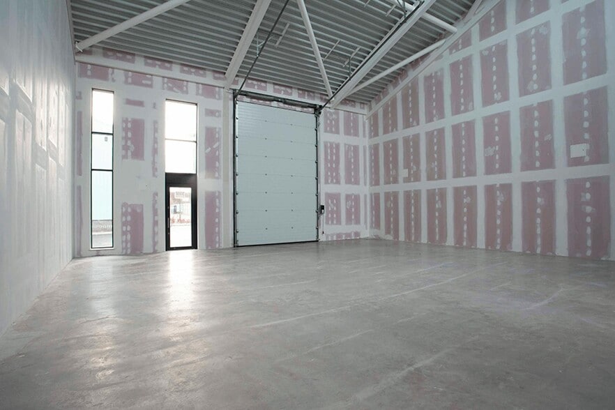 601 Whitchurch Ln, Whitchurch to rent - Interior Photo - Image 3 of 9