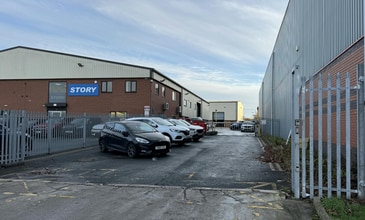 Ripley Dr, Normanton to rent Building Photo- Image 1 of 2