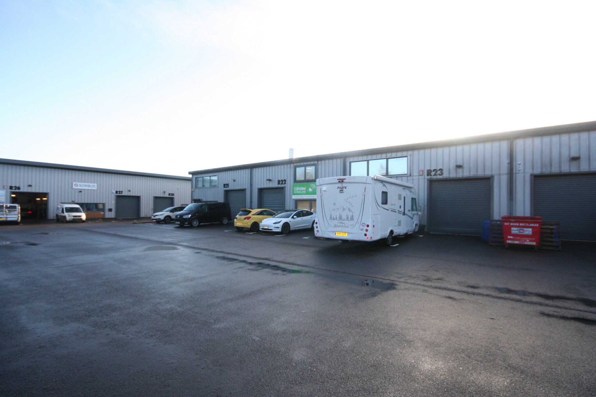 27-31 Dairy Meadow Ln, Salisbury to rent Interior Photo- Image 1 of 1