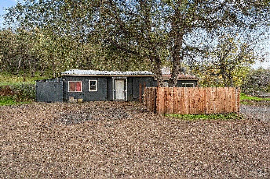 2160 Ogulin Canyon, Clearlake, CA for sale - Building Photo - Image 2 of 23