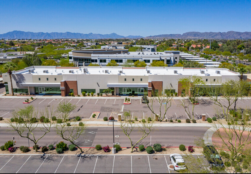 5500 W Chandler Blvd, Chandler, AZ for rent - Building Photo - Image 2 of 11