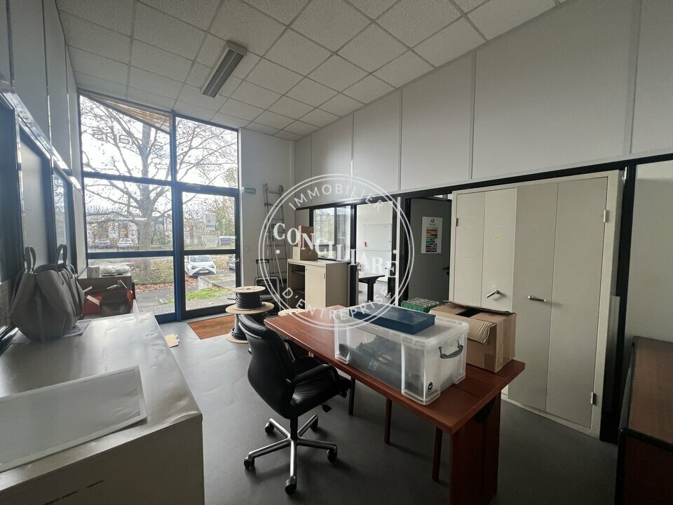 71 Rue Ampère, Labège to rent Interior Photo- Image 1 of 8