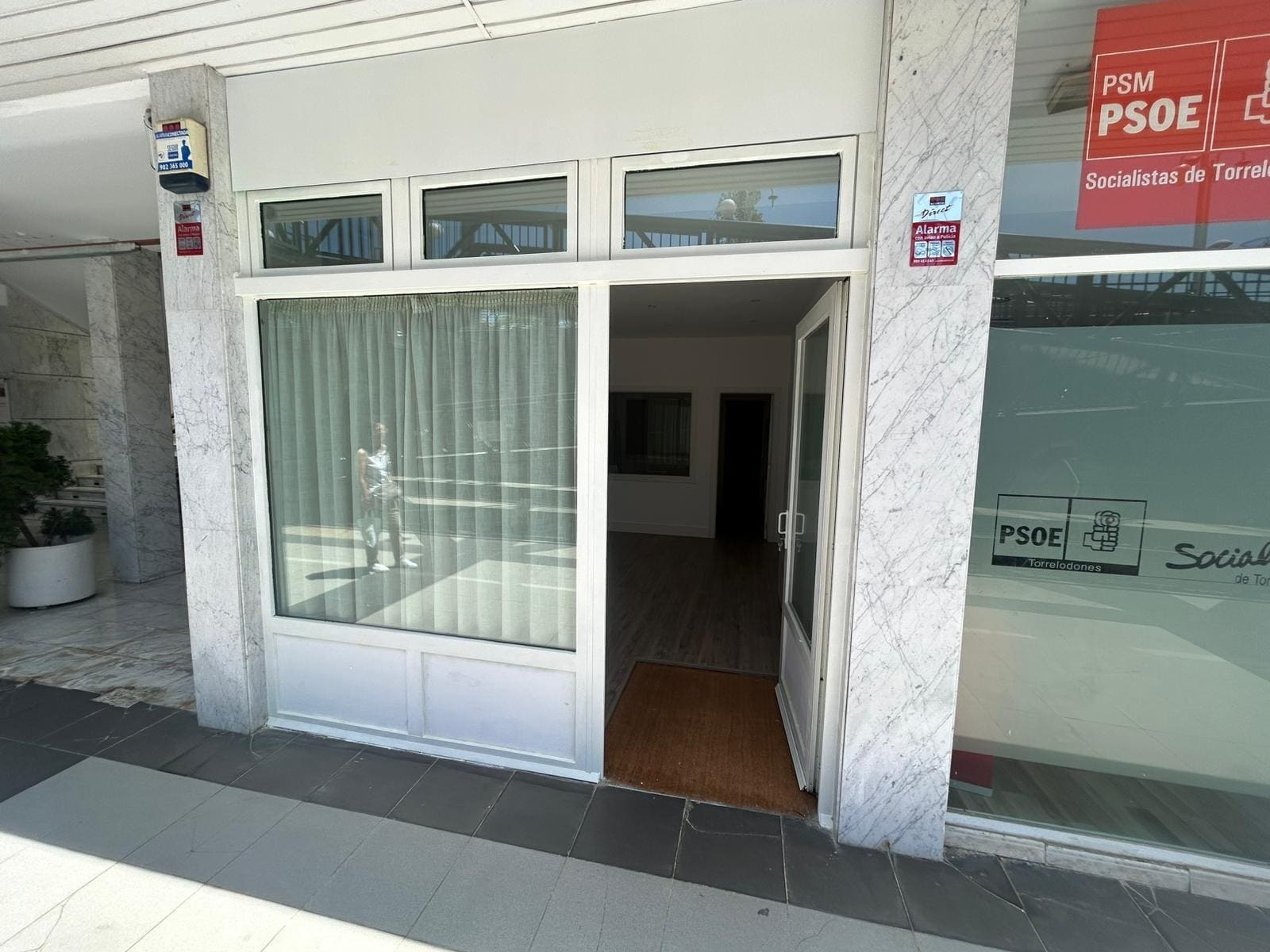 Calle Jesusa Lara, Torrelodones, Madrid to rent Building Photo- Image 1 of 5