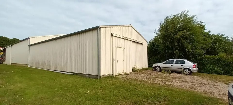 Vente Local d'activités 3 321 m² - Photo 1