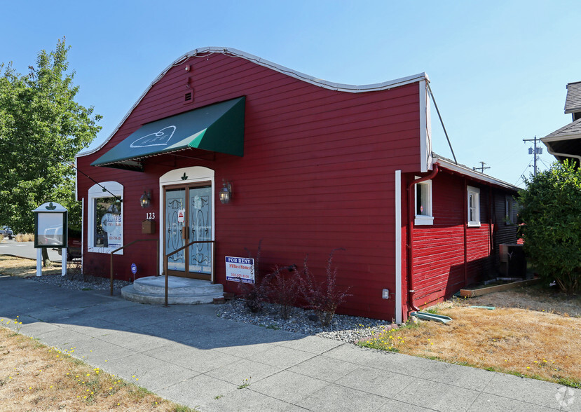 123 N Blakeley St, Monroe, WA for rent - Building Photo - Image 1 of 18