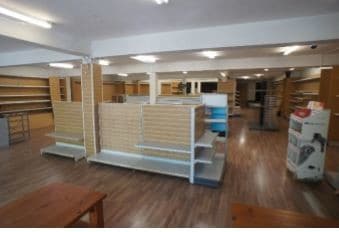 1324-1326 High Rd, London to rent - Interior Photo - Image 3 of 32