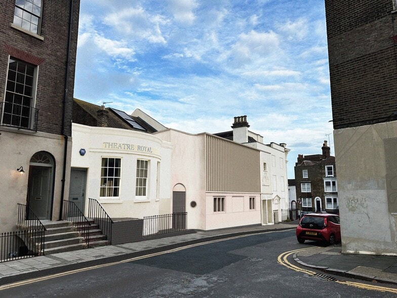 16 Hawley Sq, Margate to rent - Building Photo - Image 2 of 3
