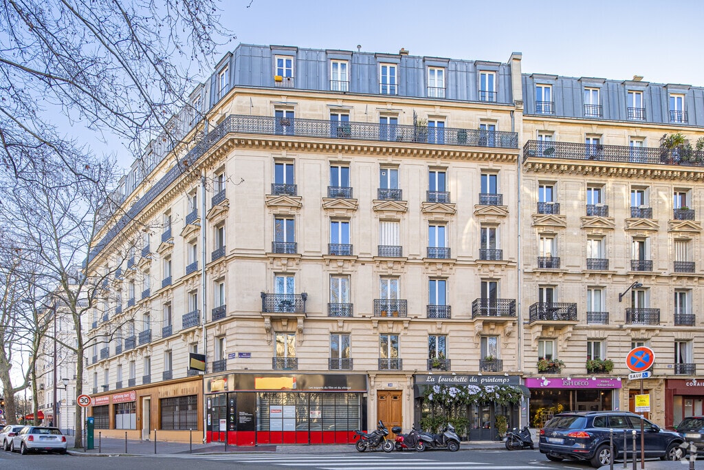 Location Commerce 109 m² - Photo 1