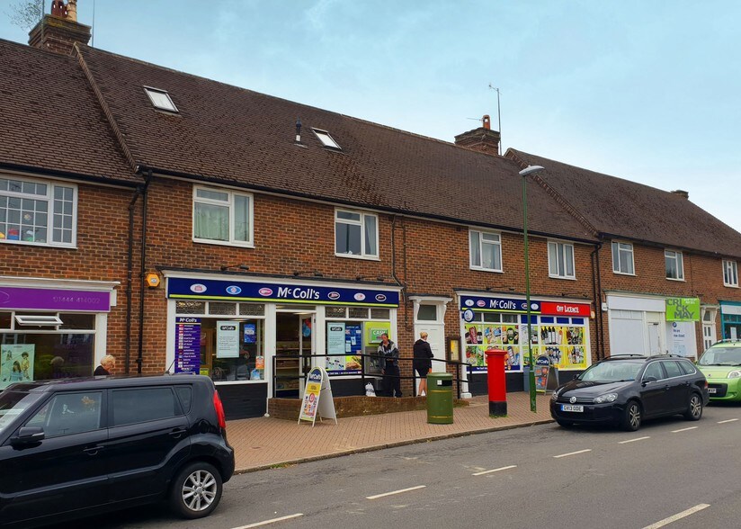 42-48 America Ln, Haywards Heath for sale - Primary Photo - Image 1 of 1