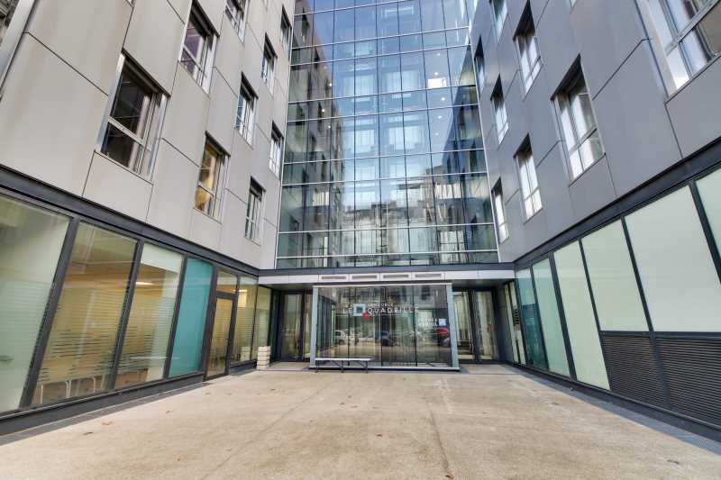 Office in Lyon to rent Building Photo- Image 1 of 10