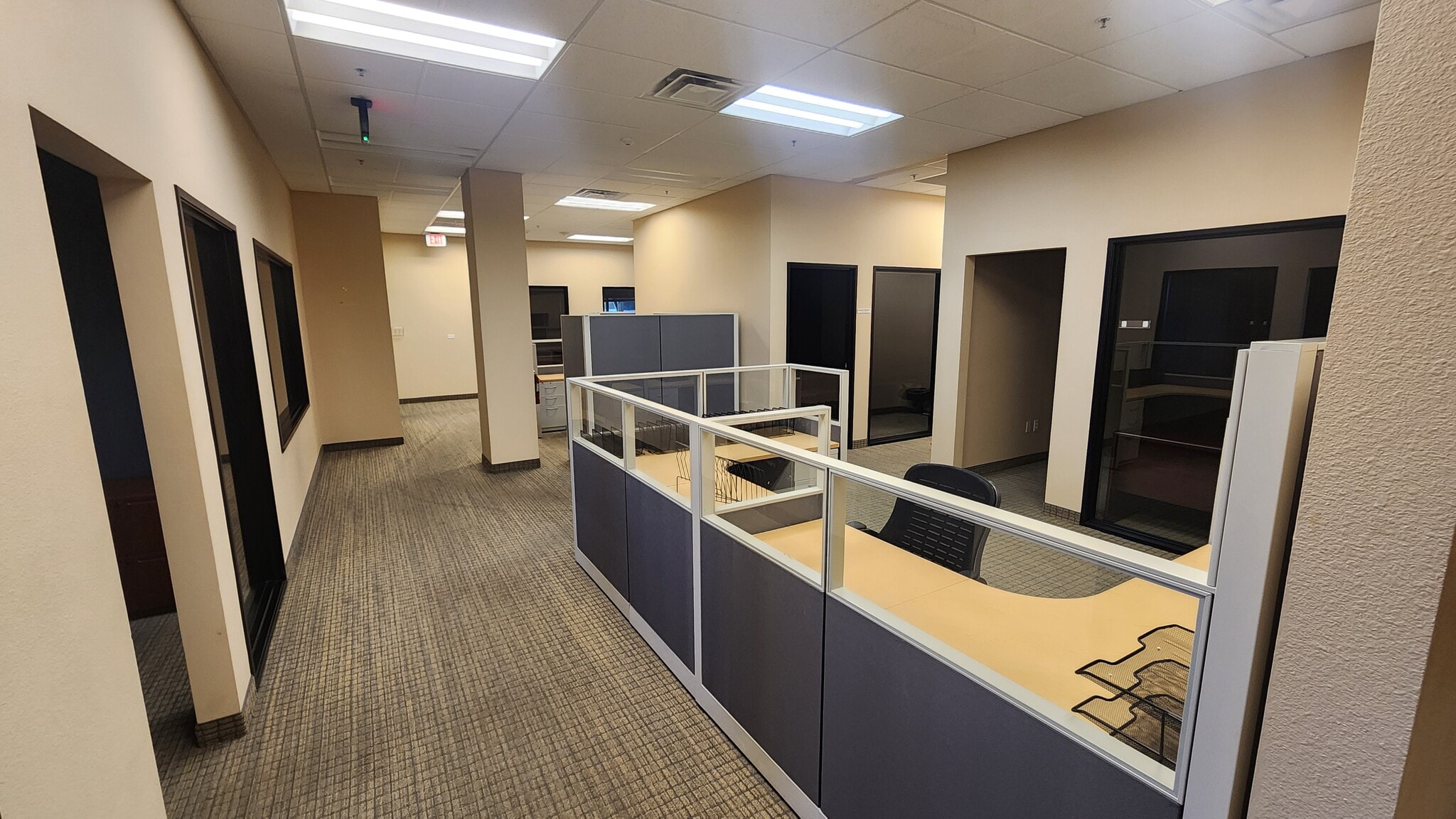 6140 Brent Thurman Way, Las Vegas, NV to rent Interior Photo- Image 1 of 15