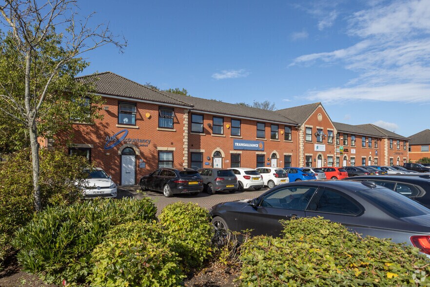 First Ave, Burton On Trent to rent - Building Photo - Image 2 of 3