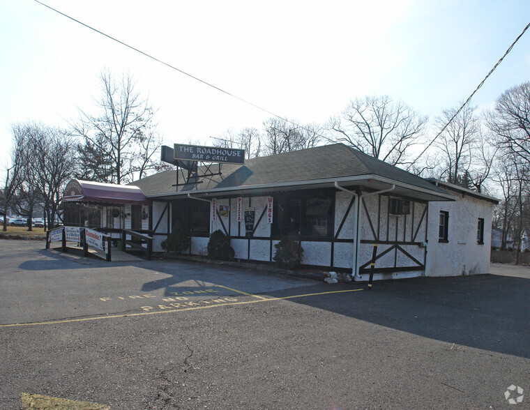 371-375 Route 59 -1, Airmont, NY for rent - Primary Photo - Image 1 of 2