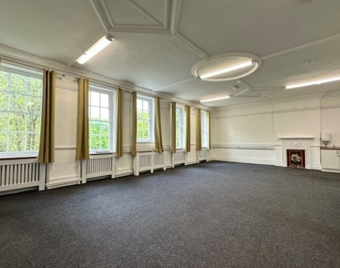 77 High St, Eaton Bray to rent Interior Photo- Image 1 of 9