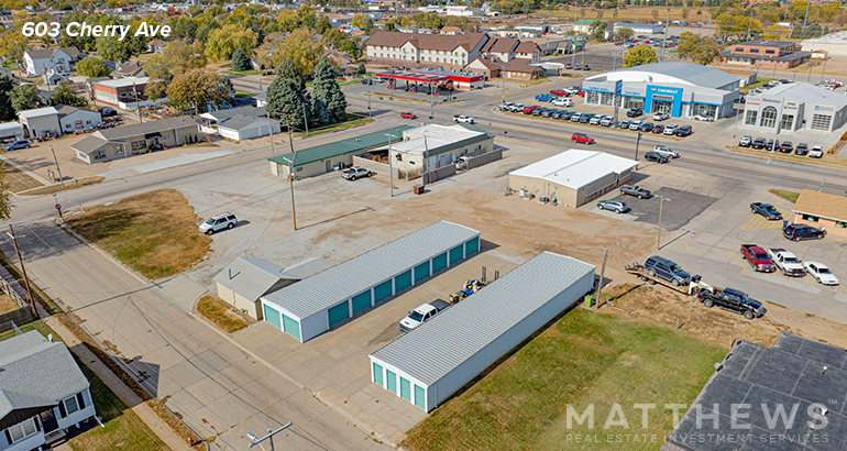 T&P STORAGE PORTFOLIO portfolio of 2 properties for sale on LoopNet.co.uk - Building Photo - Image 3 of 4