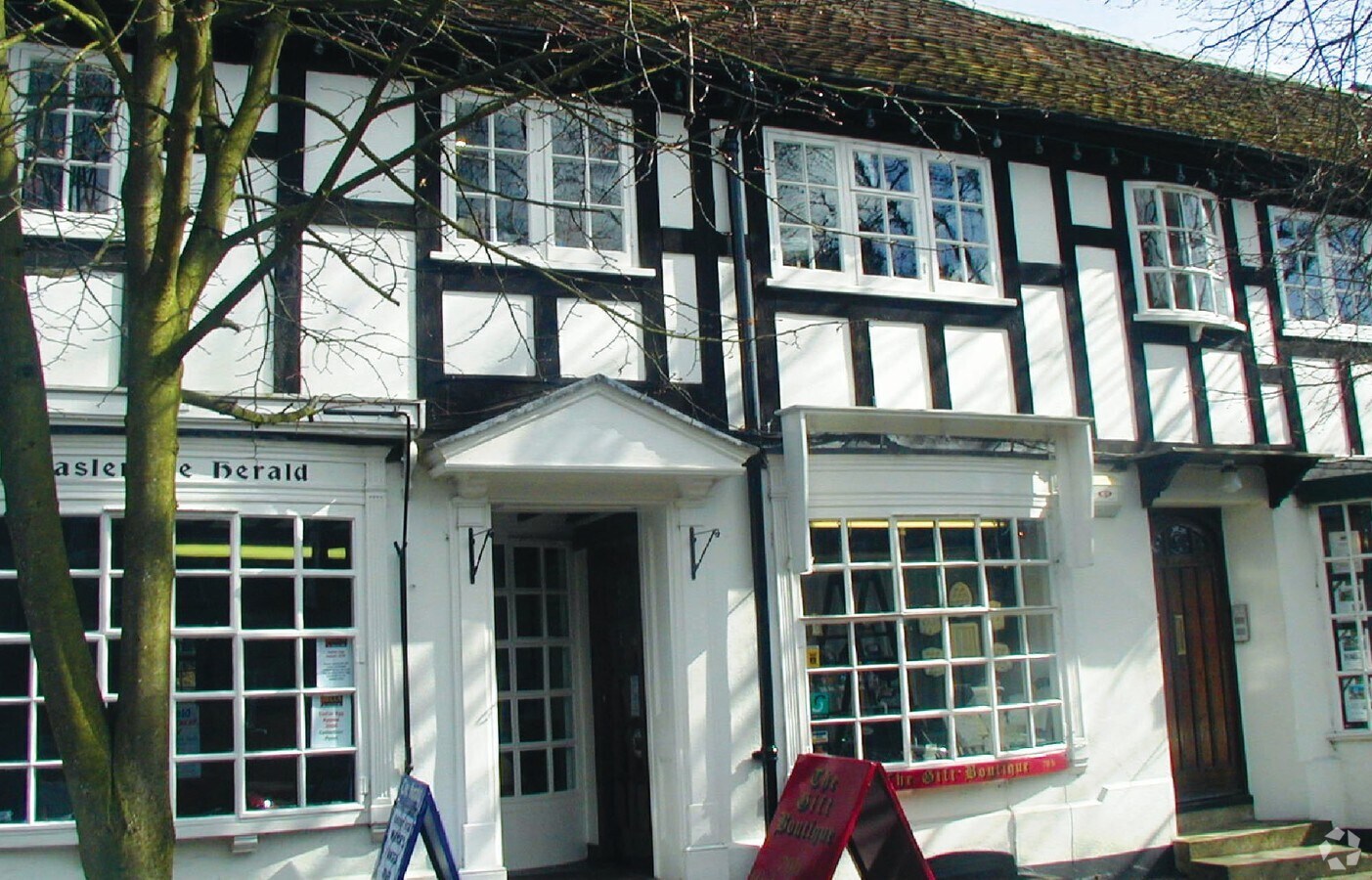 70 High St, Haslemere GU27 2LA UK