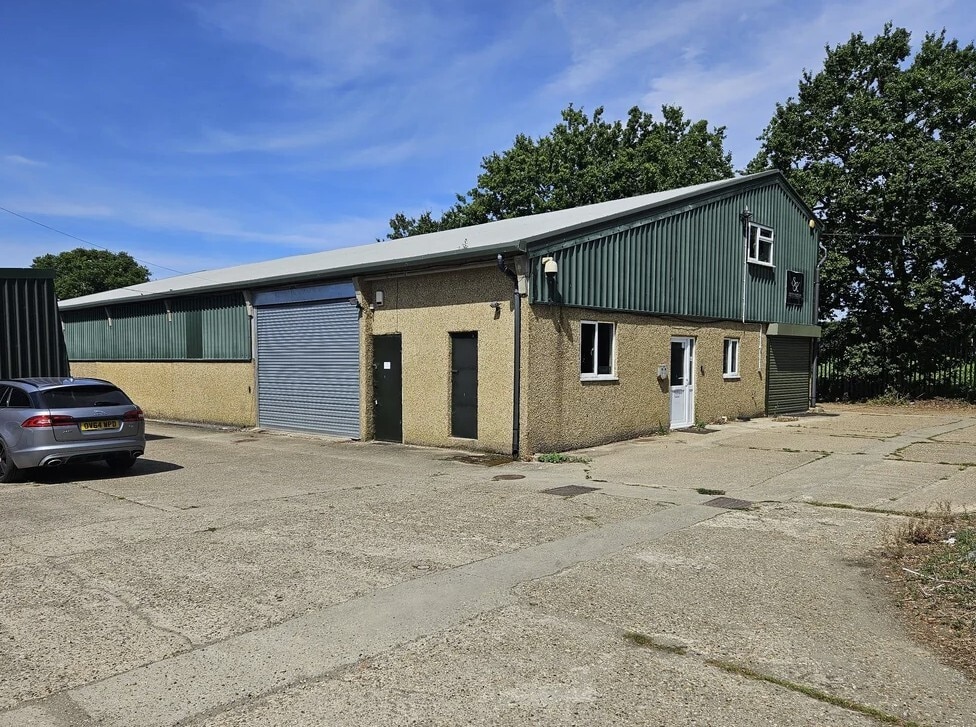 Widford Rd, Hunsdon to rent Primary Photo- Image 1 of 5