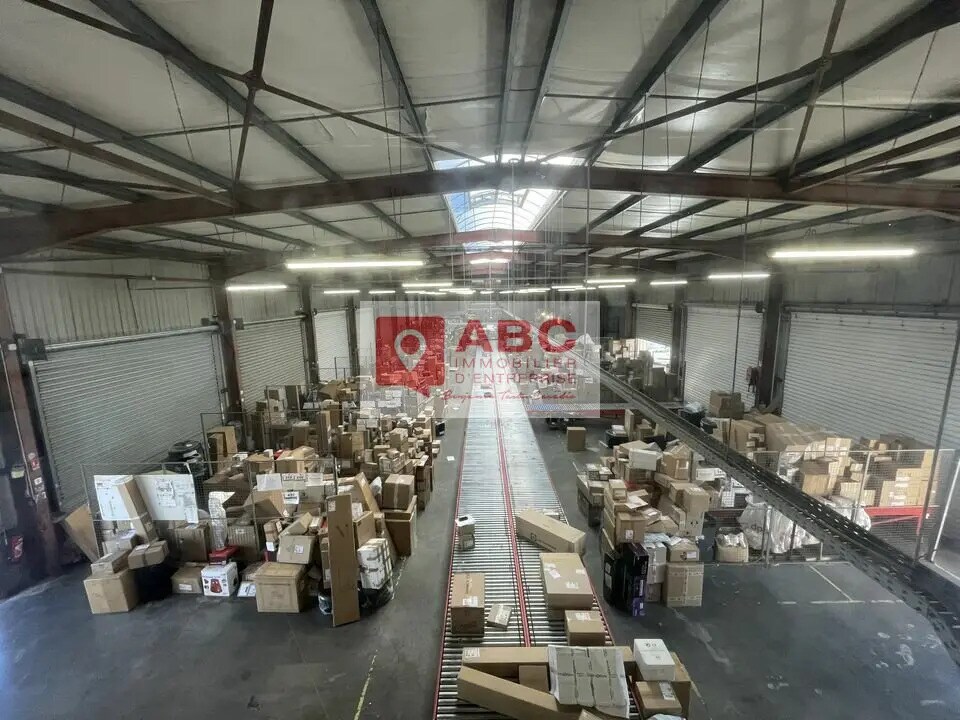 Light Industrial in Mauguio to rent Building Photo- Image 1 of 5