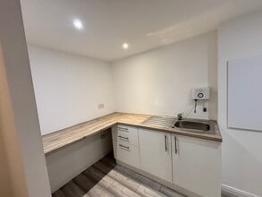 Montrose Av, Glasgow to rent Interior Photo- Image 2 of 4