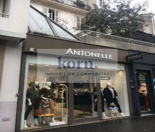Retail in Paris to rent Building Photo- Image 1 of 2