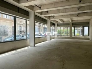 Retail in Marseille to rent Interior Photo- Image 2 of 5