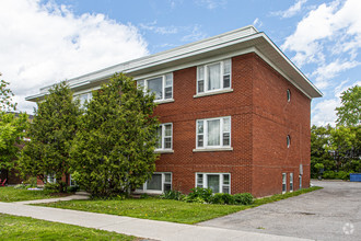 873-879 Kirkwood Av, Ottawa, ON for sale Primary Photo- Image 1 of 3