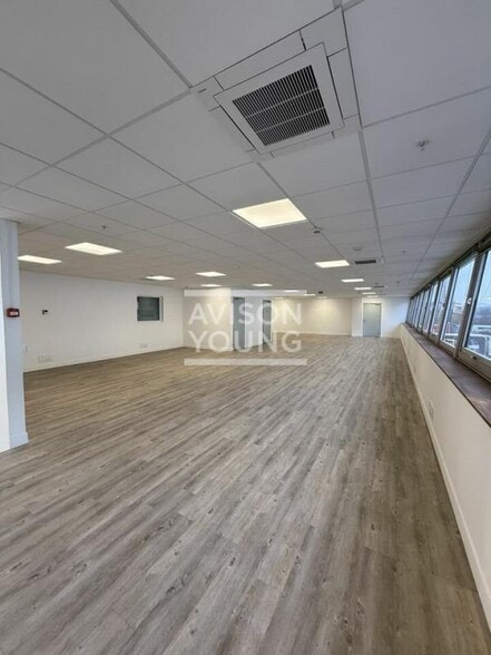 Light Industrial in Rosny-sous-Bois to rent - Interior Photo - Image 3 of 5