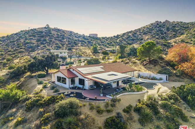 53744 Ridge Rd, Yucca Valley, CA for sale - Primary Photo - Image 1 of 28