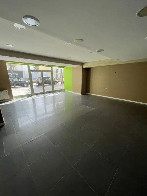 Vente Commerce 148 m² - Photo 1