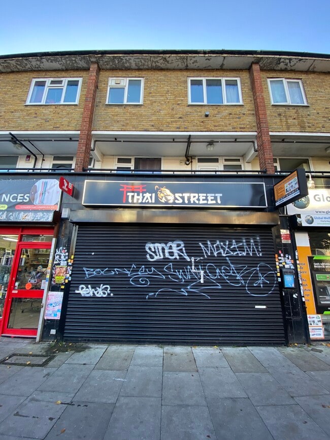 More details for 116 Salmon Ln, London - Retail to Rent