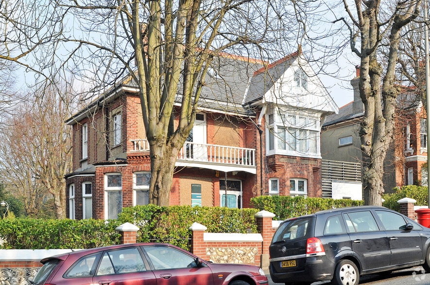79 Stanford Ave, Brighton for sale - Primary Photo - Image 1 of 1