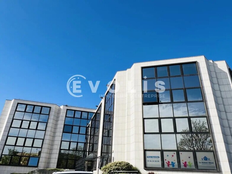 Office in Lognes to rent - Building Photo - Image 3 of 9