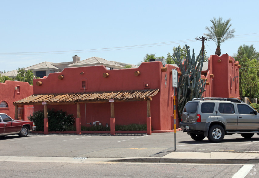 4440 E Indian School Rd, Phoenix, AZ for sale - Primary Photo - Image 1 of 10