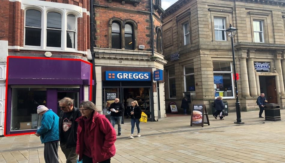 53A Hope St, Wrexham to rent - Building Photo - Image 2 of 2