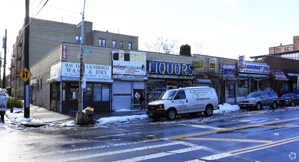 712-722 Burke Ave, Bronx, NY for sale - Building Photo - Image 1 of 1