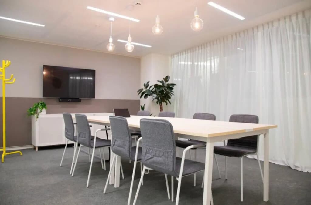 Coworking - Jusqu'à 7 postes - Photo 1