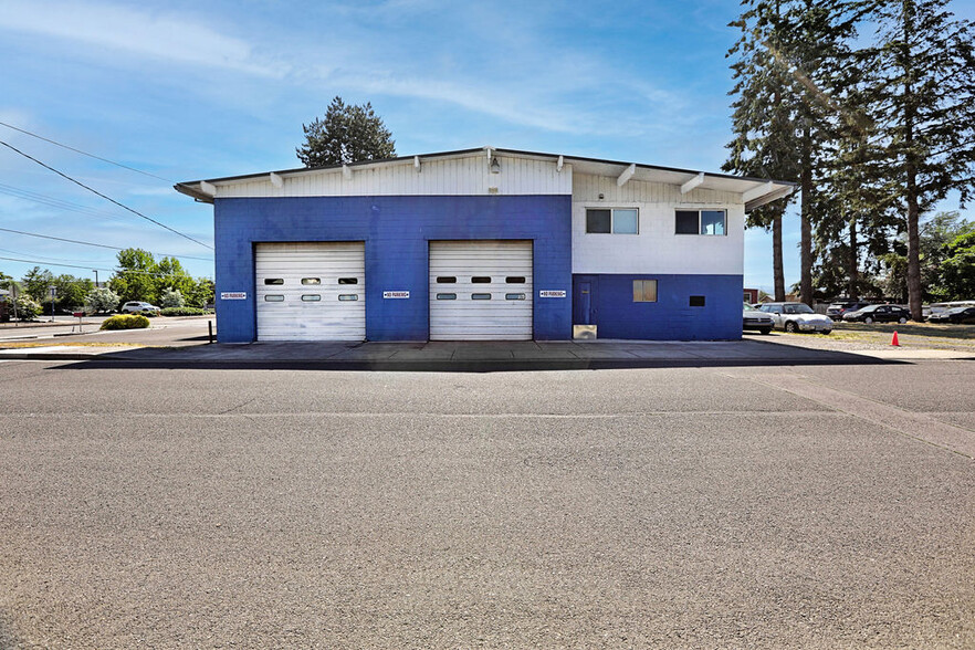 804 E Main St, Molalla, OR for sale - Building Photo - Image 1 of 6