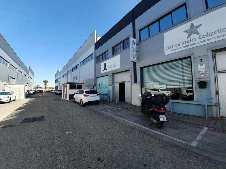 Calle Libro, SEVILLA, Sevilla to rent - Building Photo - Image 3 of 5