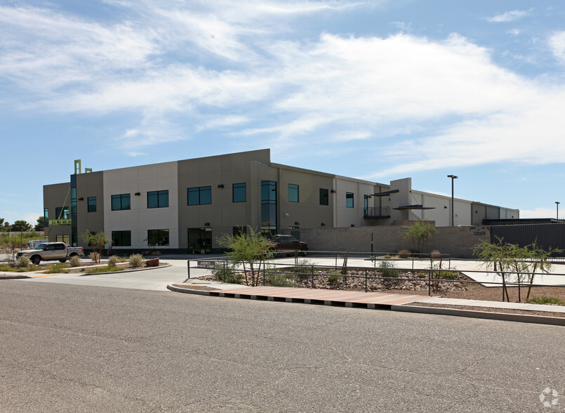 1800 S Research Loop, Tucson, AZ for rent - Building Photo - Image 3 of 11