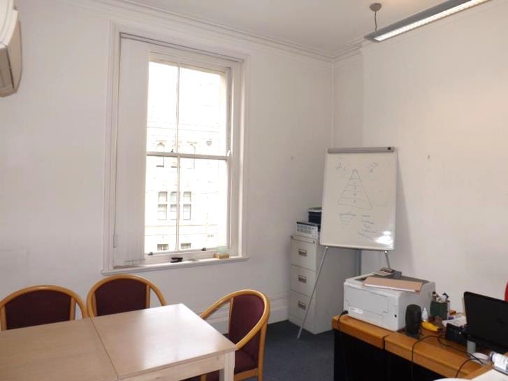 217-221 Strand, London to rent - Interior Photo - Image 2 of 9