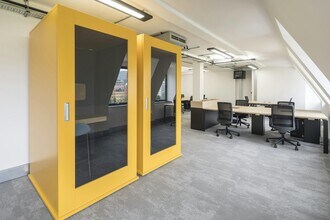 30 City Rd, London to rent Building Photo- Image 2 of 18