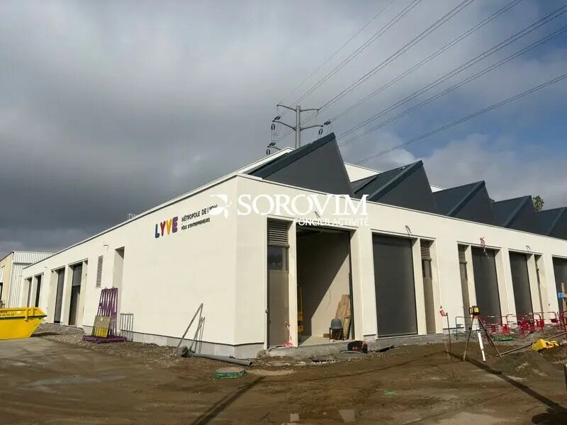 Office in Vénissieux to rent Building Photo- Image 1 of 33