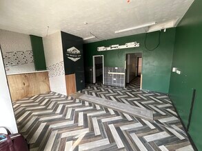 47&49 London Road, Newcastle Under Lyme to rent Interior Photo- Image 2 of 9