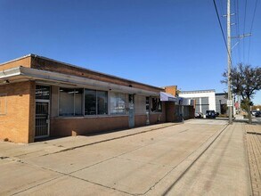 8146 Calumet Ave, Munster, IN for rent Building Photo- Image 1 of 5