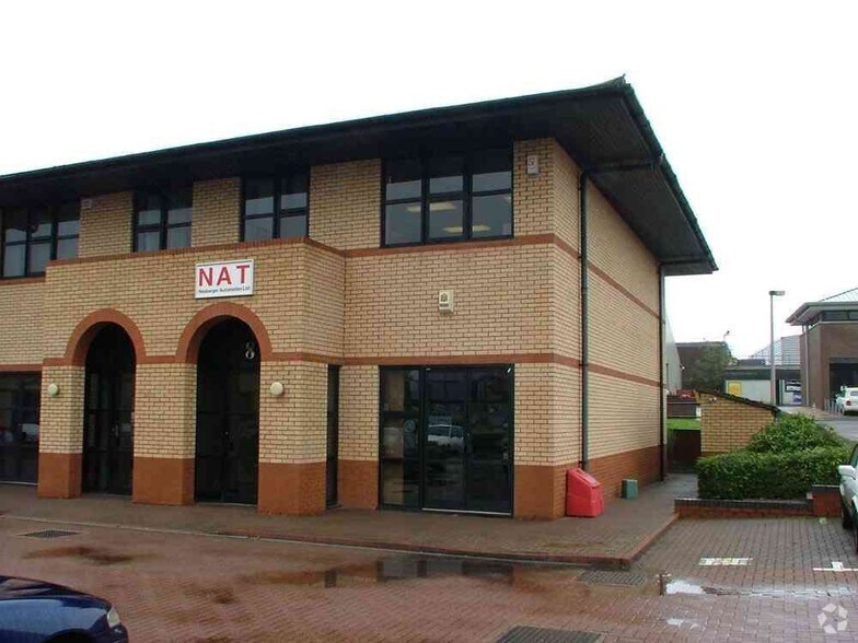 Pony Rd, Oxford to rent - Building Photo - Image 3 of 20